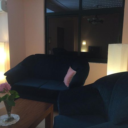 Bed and Breakfast Friends House Тирана Екстер'єр фото